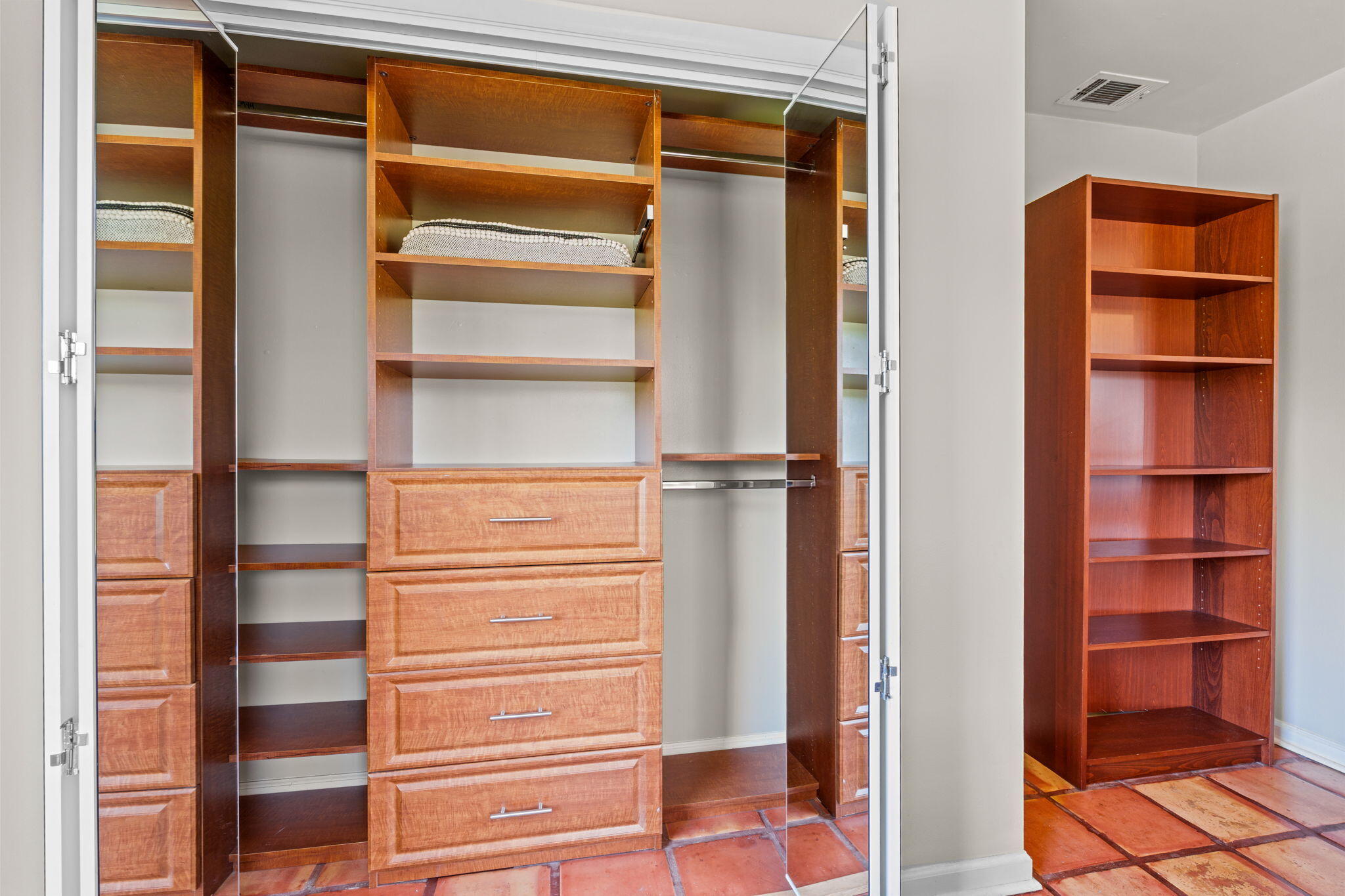 LOXAHATCHEE GROVES - Residential