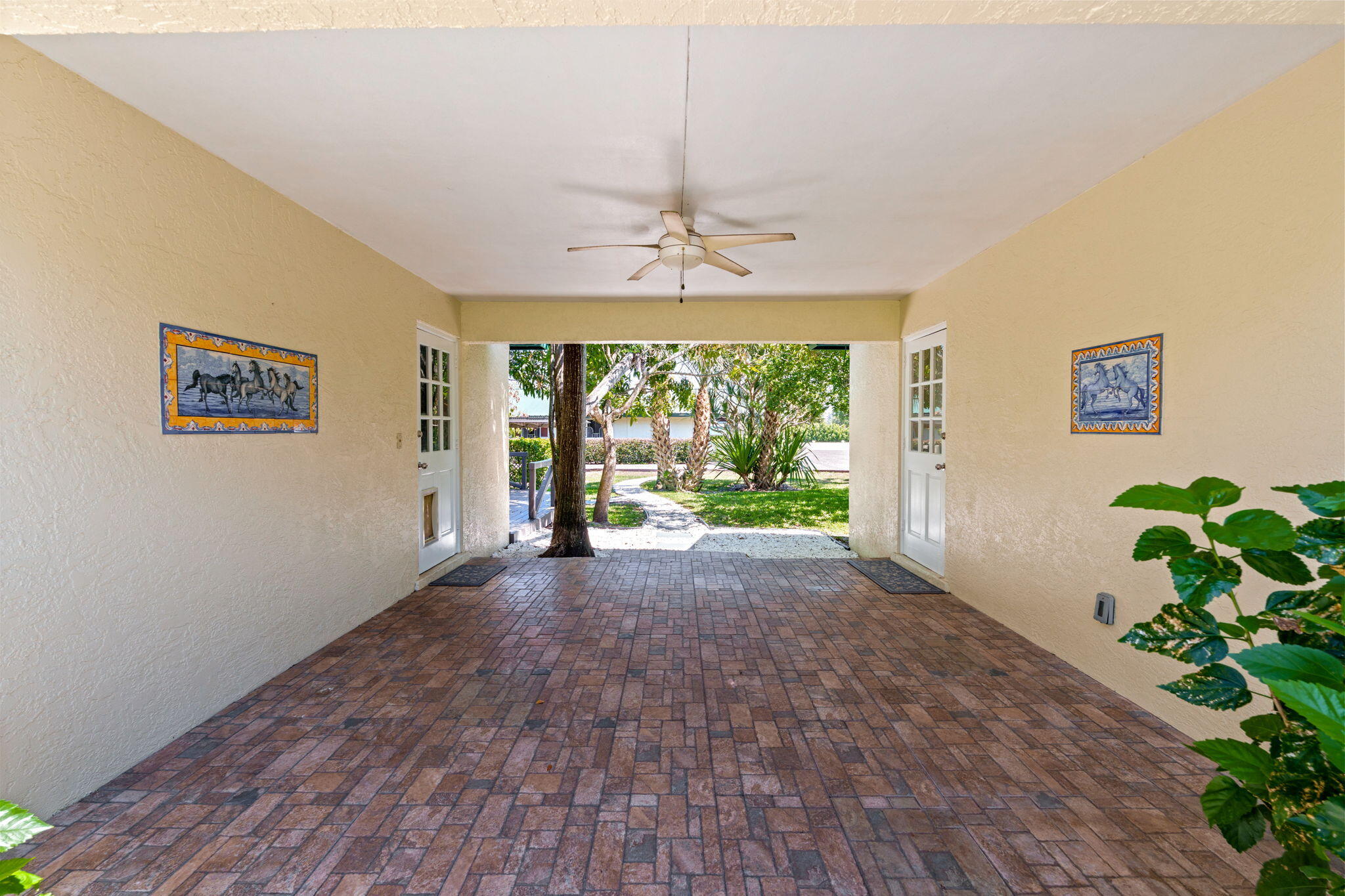 LOXAHATCHEE GROVES - Residential