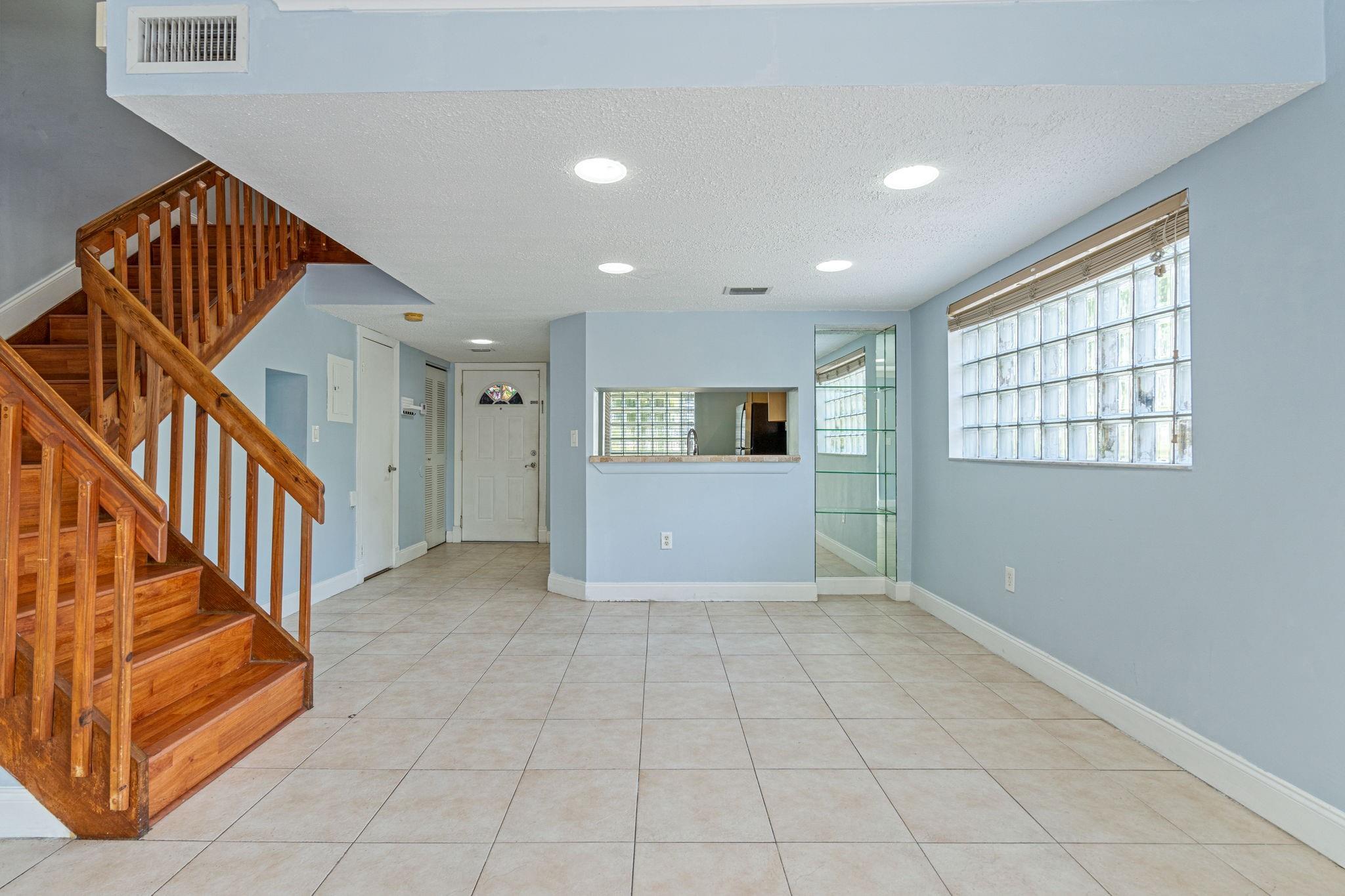 ELAN AT CALUSA - Residential