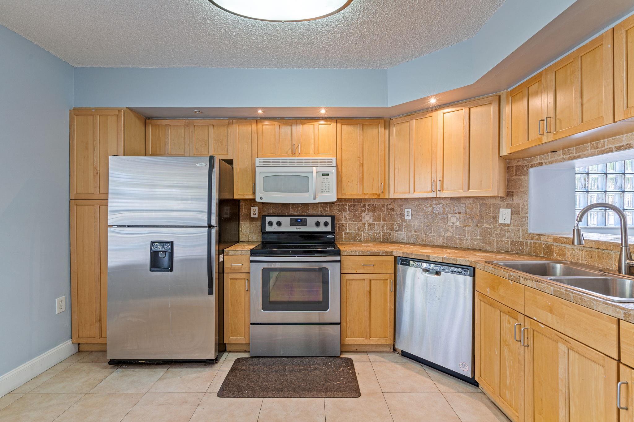 ELAN AT CALUSA - Residential