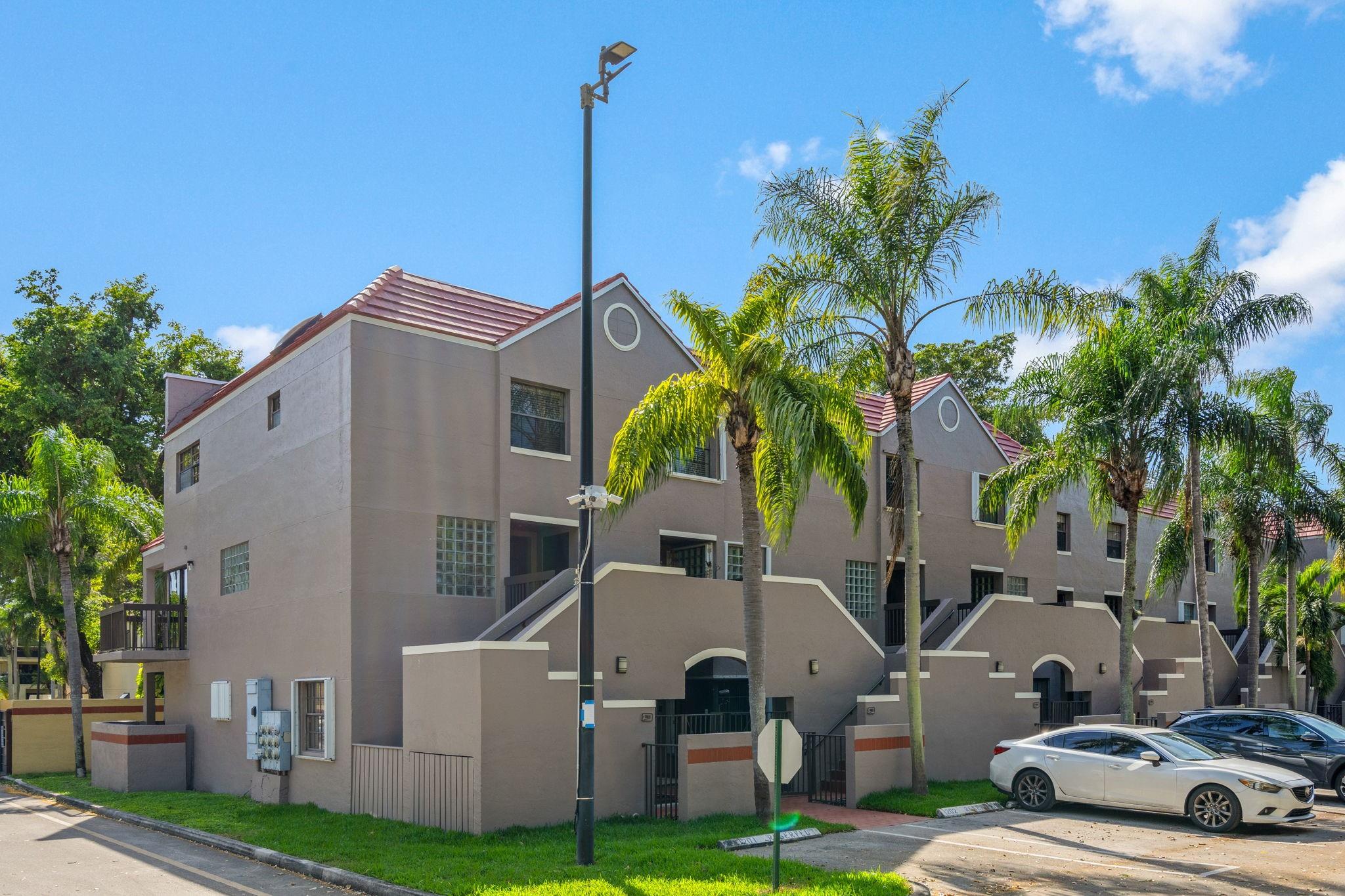 ELAN AT CALUSA - Residential