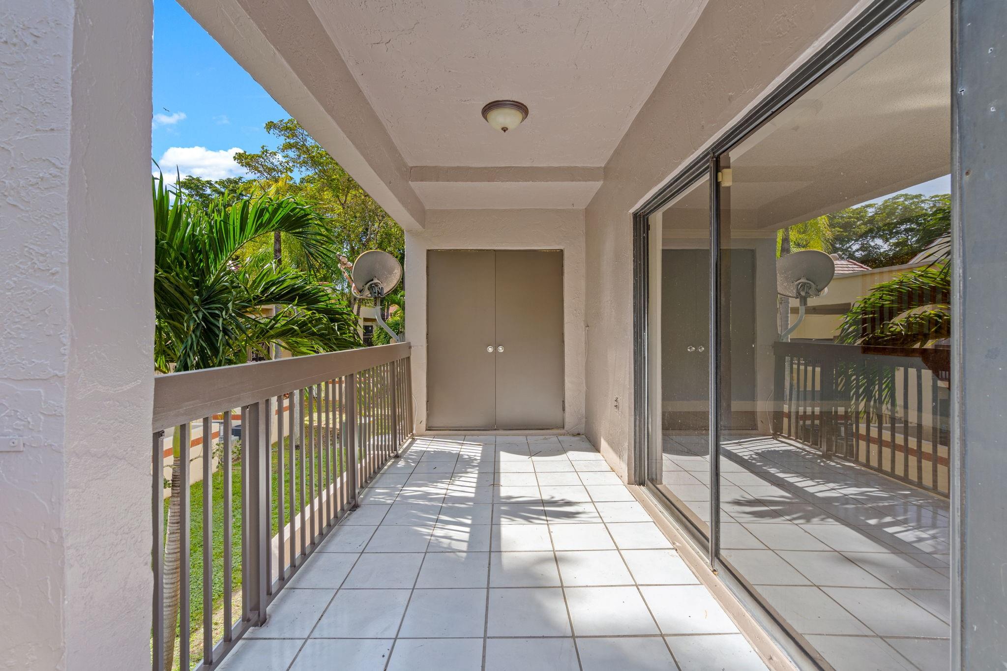 ELAN AT CALUSA - Residential