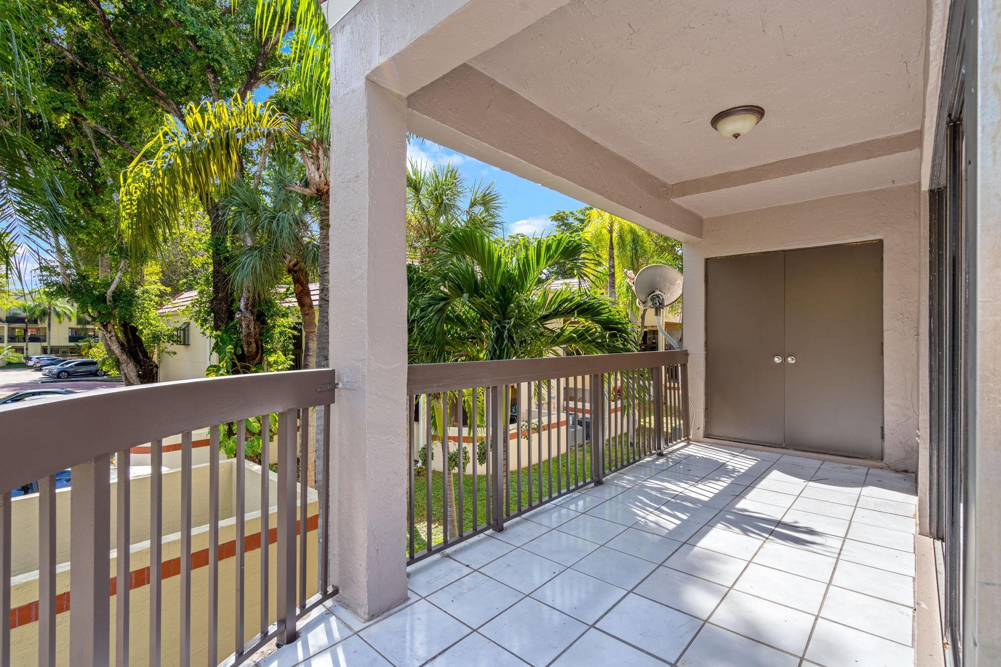 ELAN AT CALUSA - Residential