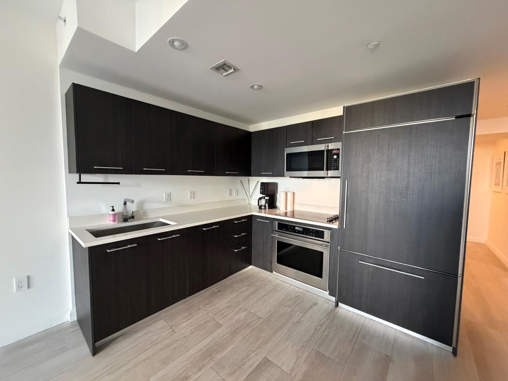 Brickell Heights East Con - Residential Lease