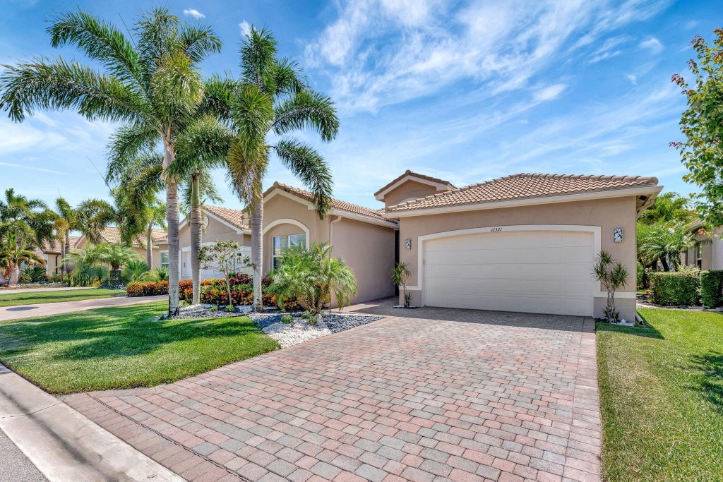 Photo of 12321 Mount Bora Drive, Boynton Beach, FL 33473 (MLS # R11099251)