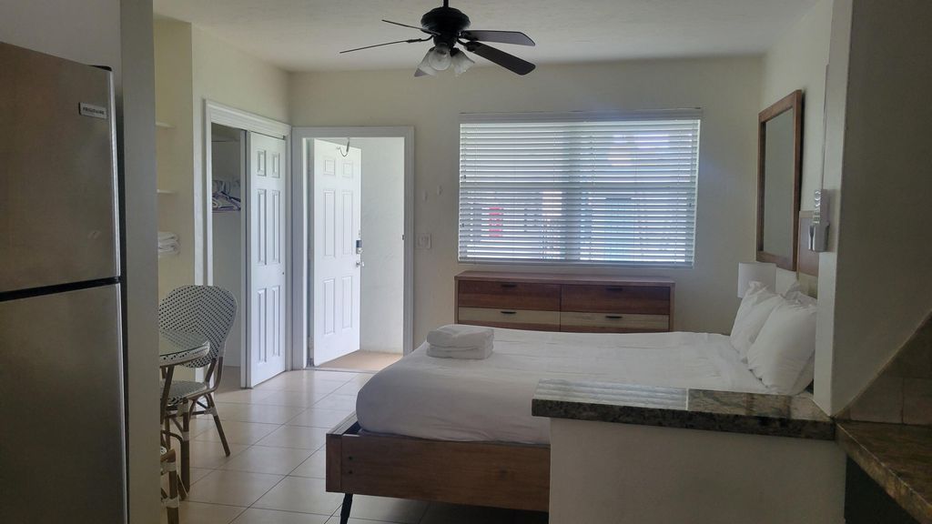 Photo of 1601 S Federal Hwy #6, Lake Worth Beach, FL 33460 (MLS # B26001116)