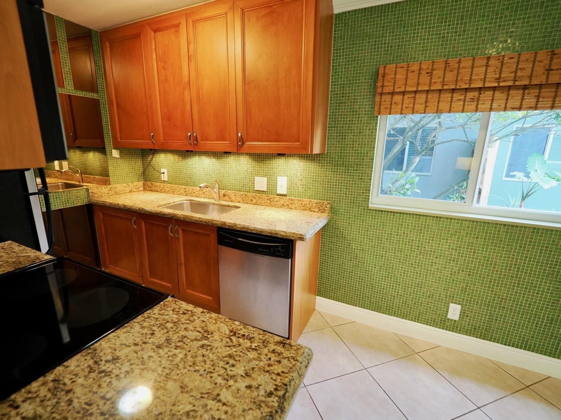 1460 NE 18th Street 104, Fort Lauderdale FL 33305