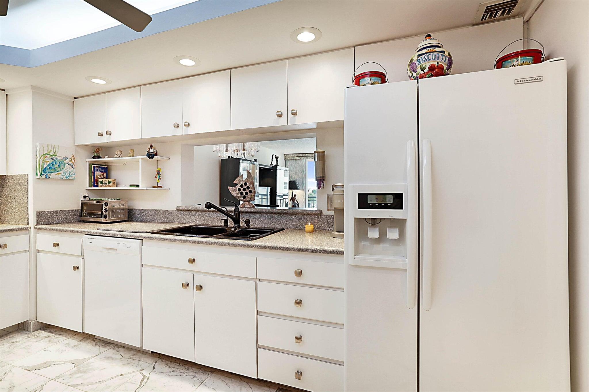 OPAL TOWERS CONDO - Residential Lease