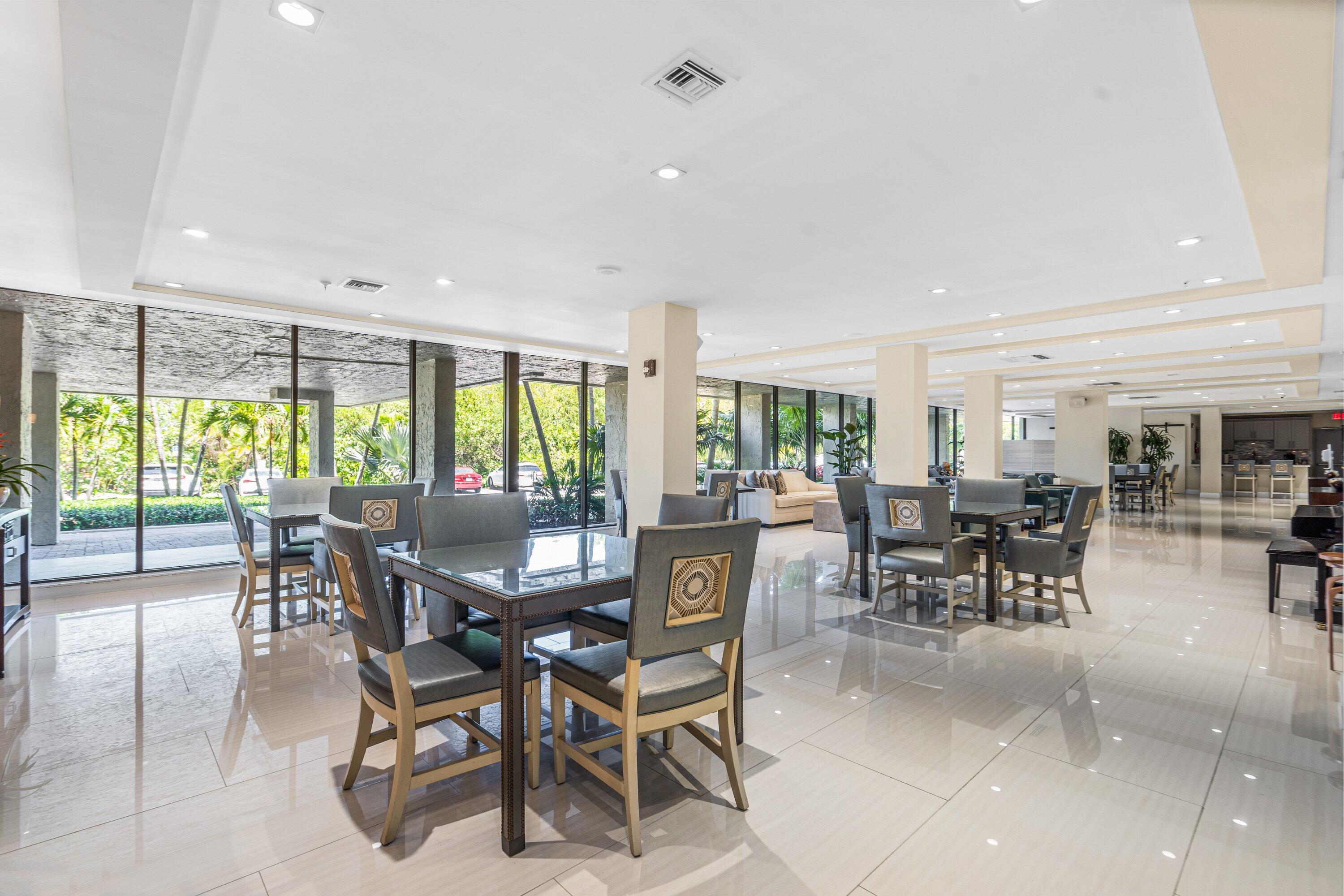 REGENCY HIGHLAND CLUB CONDO - Residential