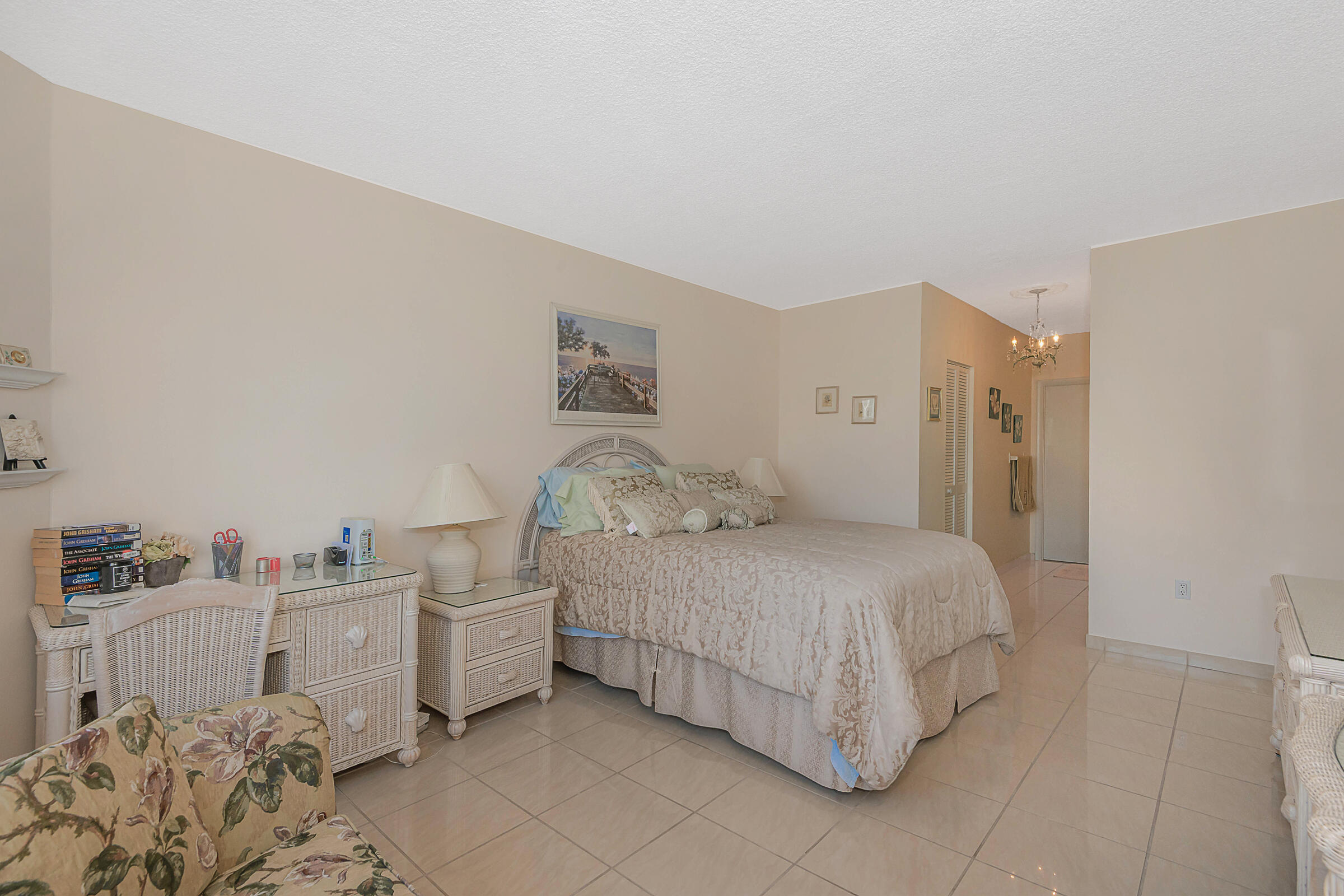 HEMISPHERES CONDO - Residential