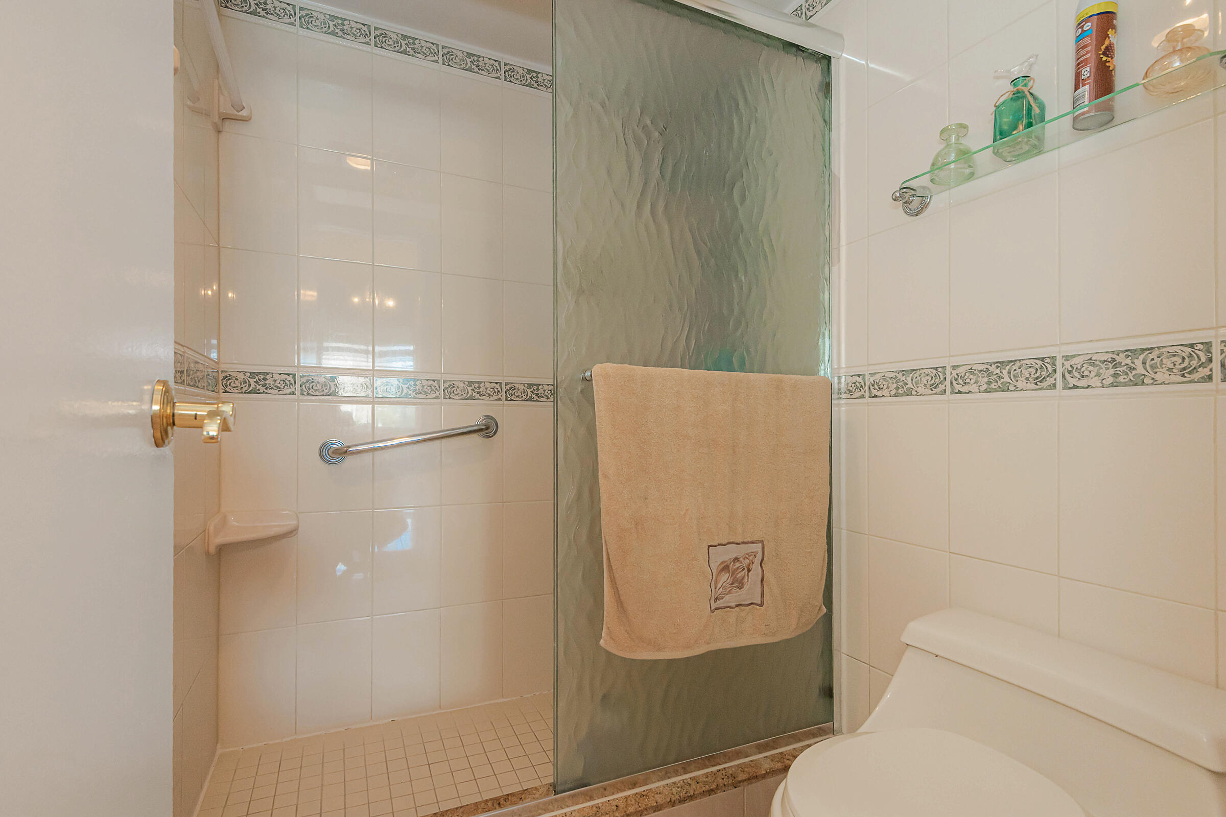 HEMISPHERES CONDO - Residential