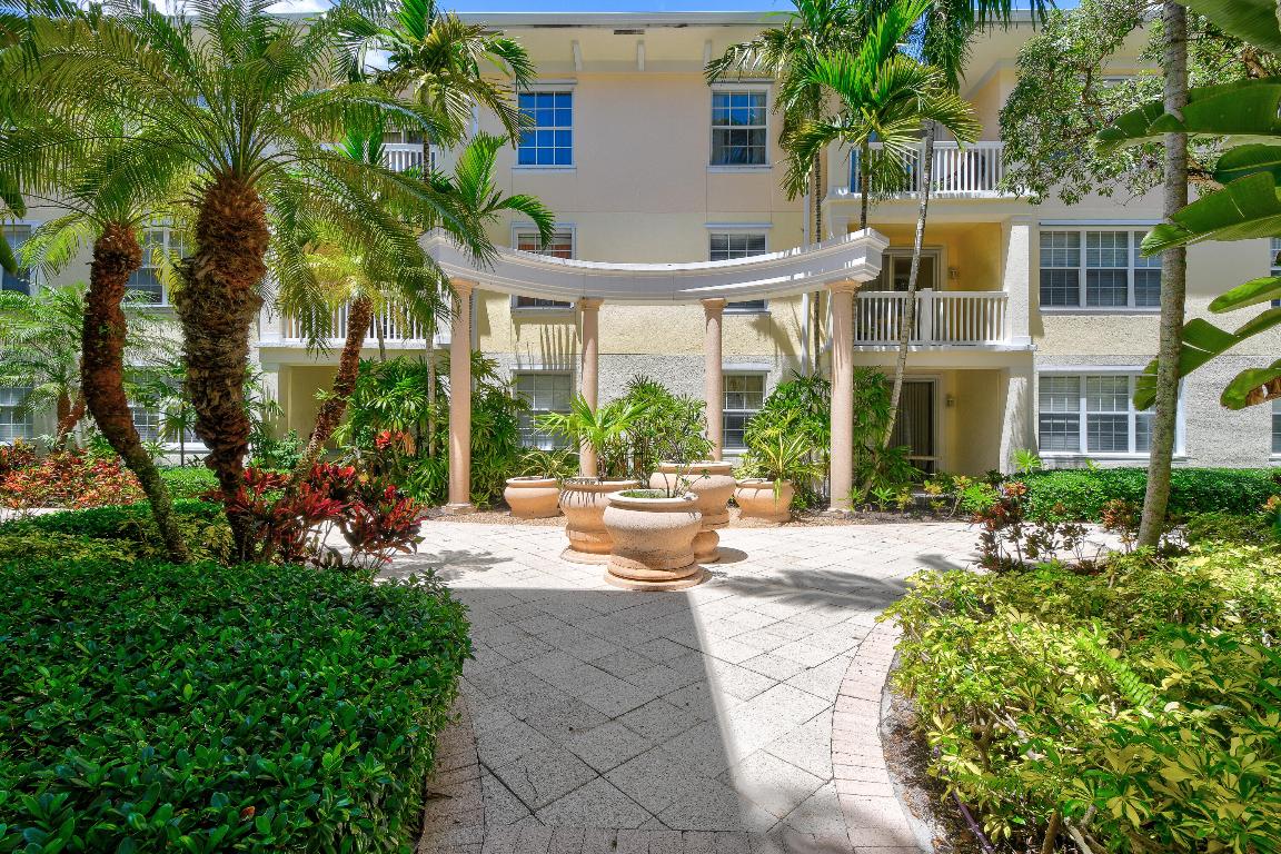 SOMERSET AT ABACOA CONDO - Residential