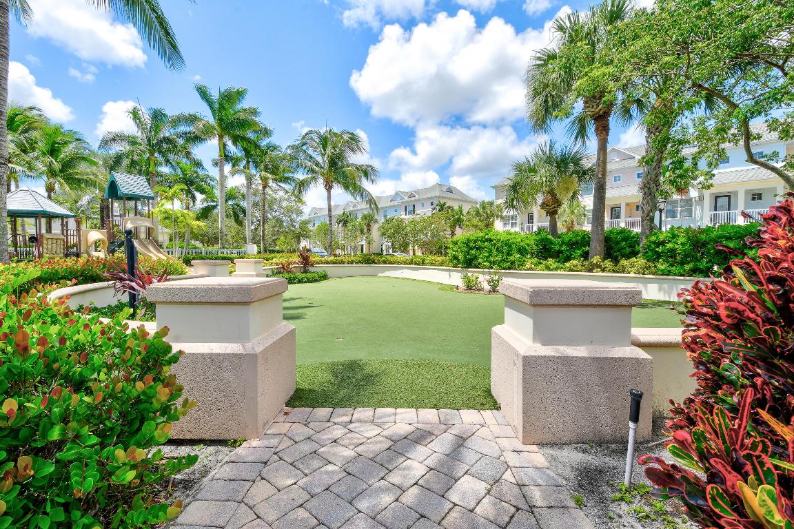 SOMERSET AT ABACOA CONDO - Residential