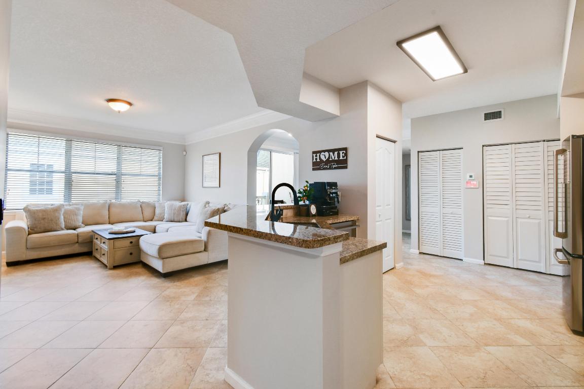 SOMERSET AT ABACOA CONDO - Residential