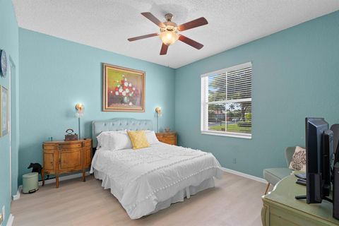 Single Family Residence in Wellington FL 10515 Kinkaid Terrace Ter 15.jpg