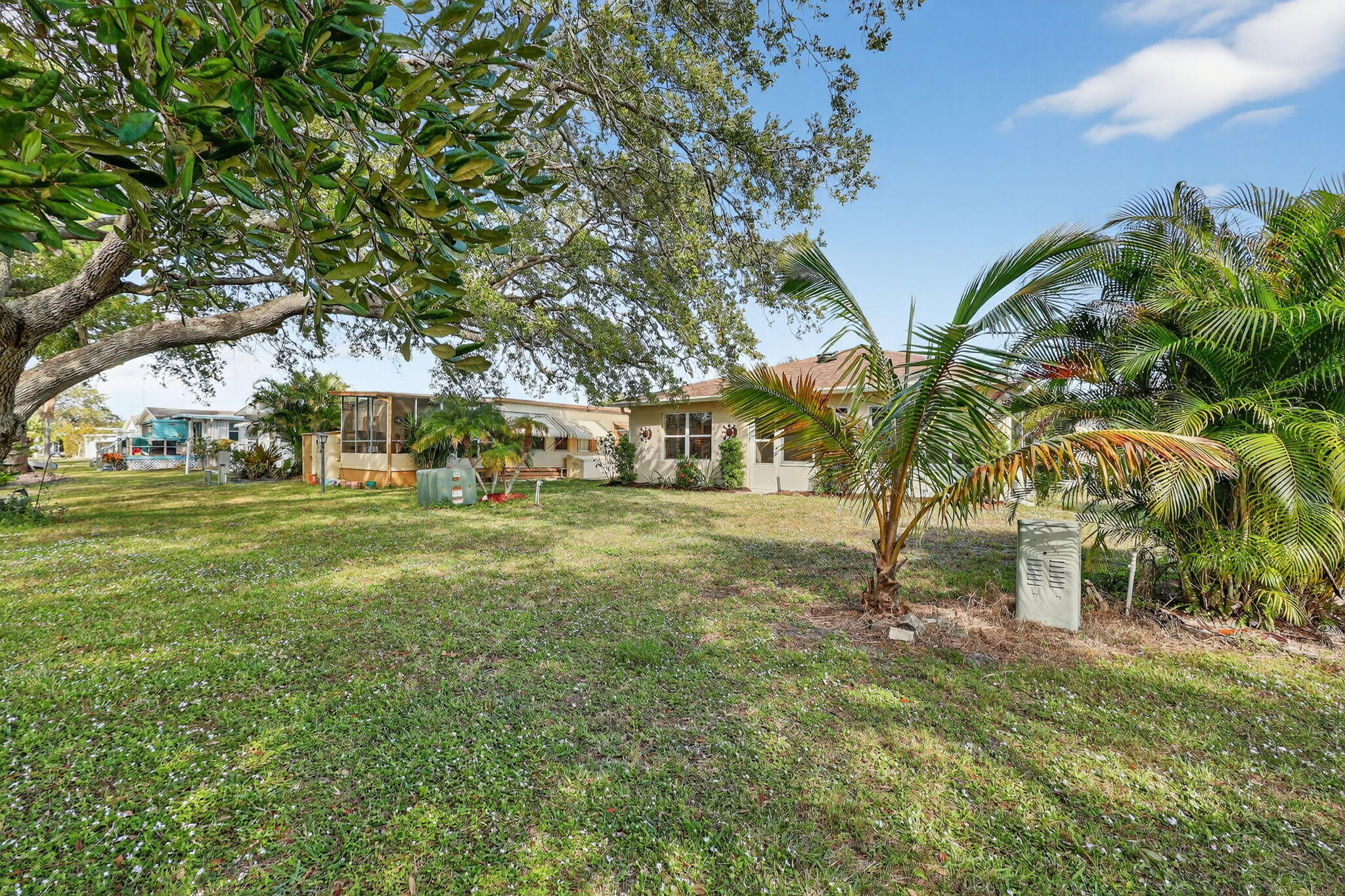 Spanish Lakes Riverfront - Residential