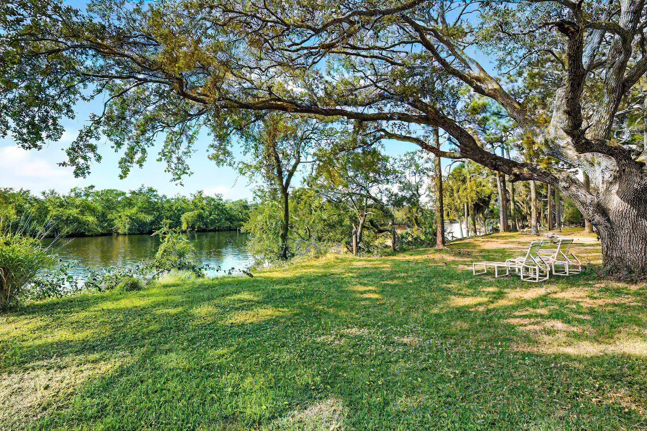 Spanish Lakes Riverfront - Residential