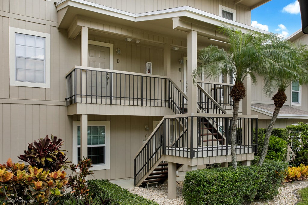Photo of 18440 SE Wood Haven Lane #C, Jupiter, FL 33469 (MLS # B26075613)