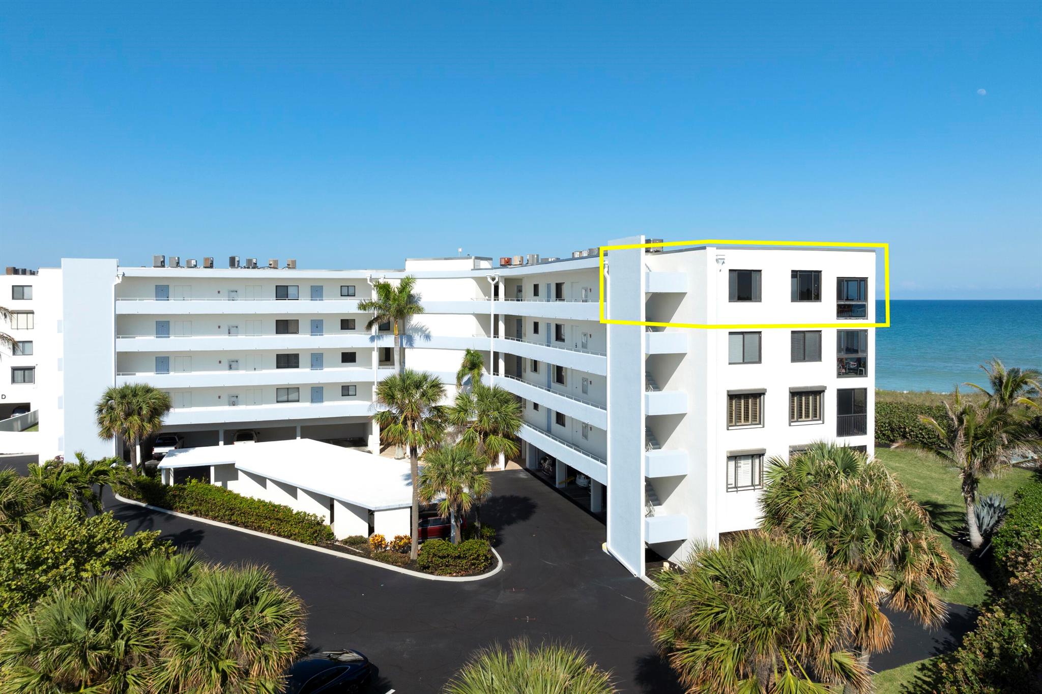 2375 NE Ocean Boulevard E406, Stuart, FL, 34996/$895,000 2 2375 NE Ocean Boulevard E406