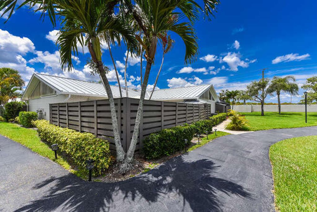 Photo of 1801 S Us Highway 1 #1a, Jupiter, FL 33477 (MLS # B26035060)