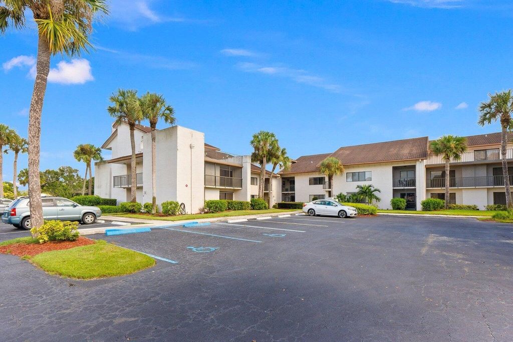 Photo of 3500 Twin Lakes Terrace #106, Fort Pierce, FL 34951 (MLS # R11084916)