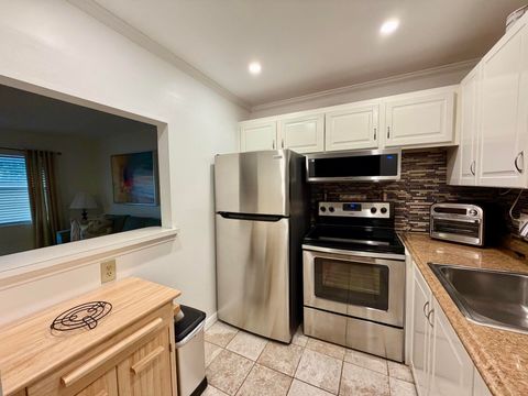 Tiny photo for 335 Durham Circle #J, Deerfield Beach, FL 33442 (MLS # B26000752)