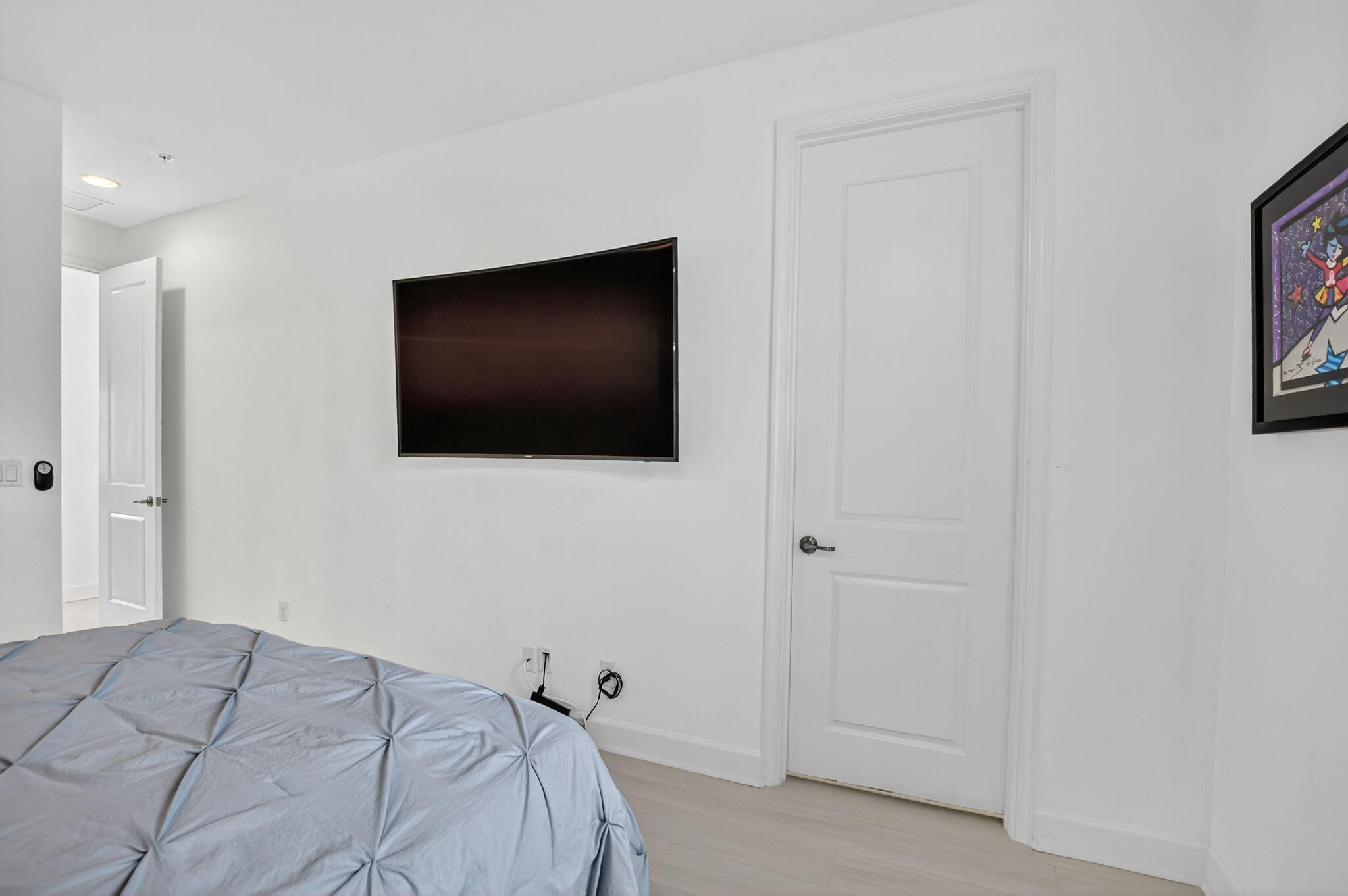 POINTE 100 CONDO - Residential Lease