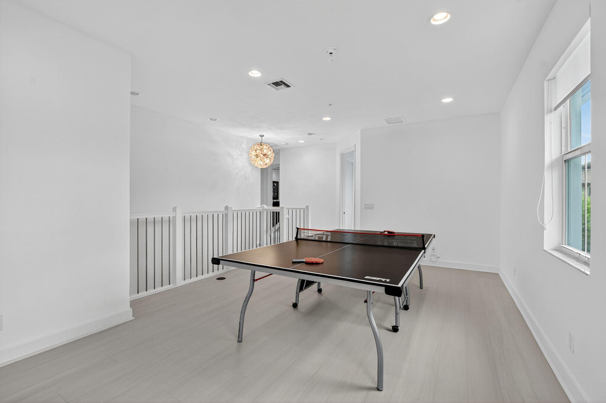 POINTE 100 CONDO - Residential Lease