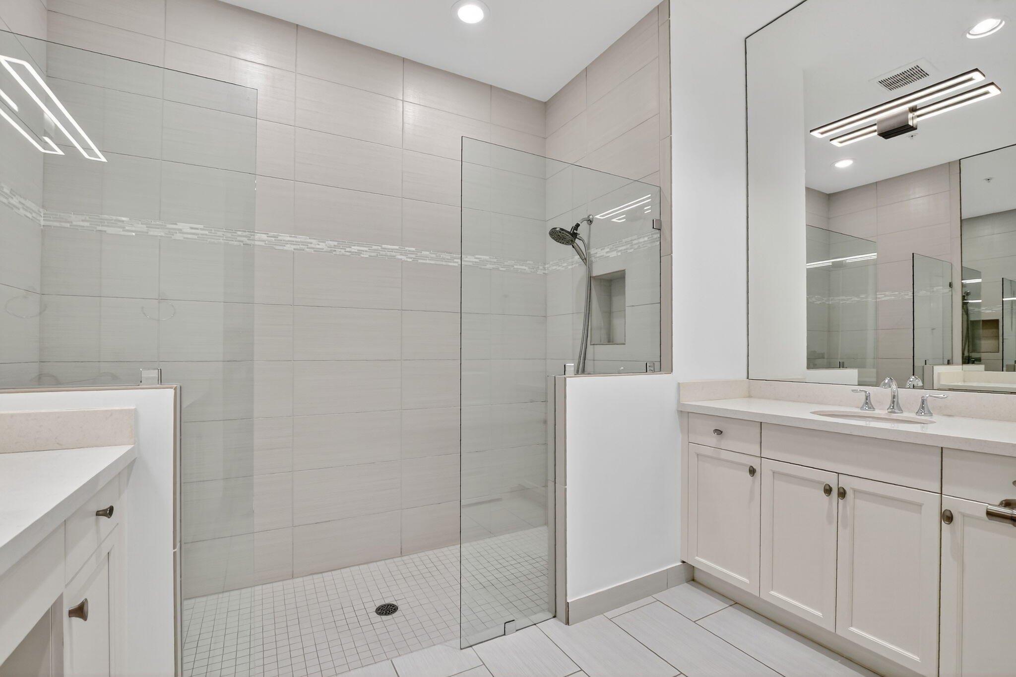 POINTE 100 CONDO - Residential Lease