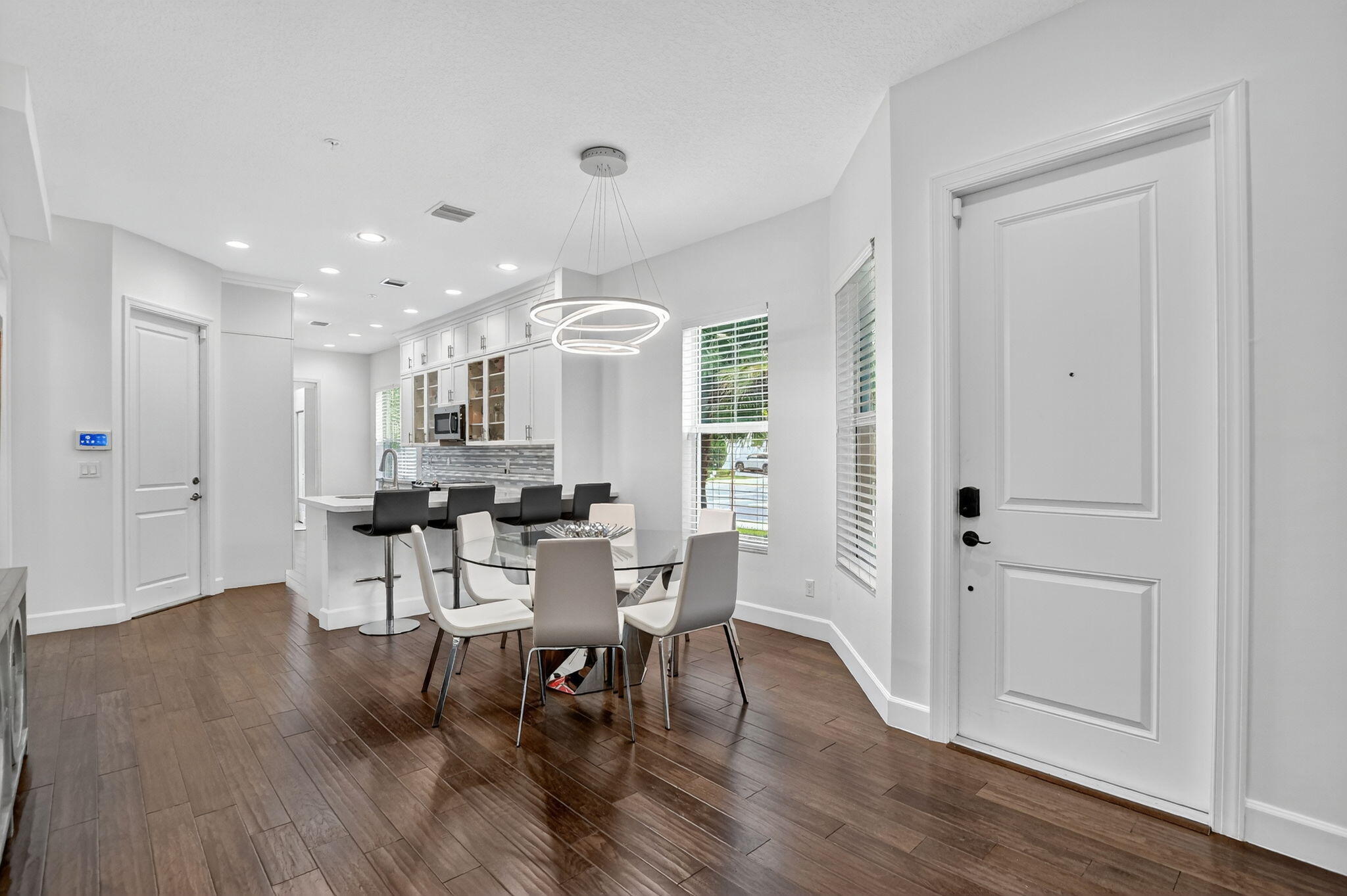 POINTE 100 CONDO - Residential Lease