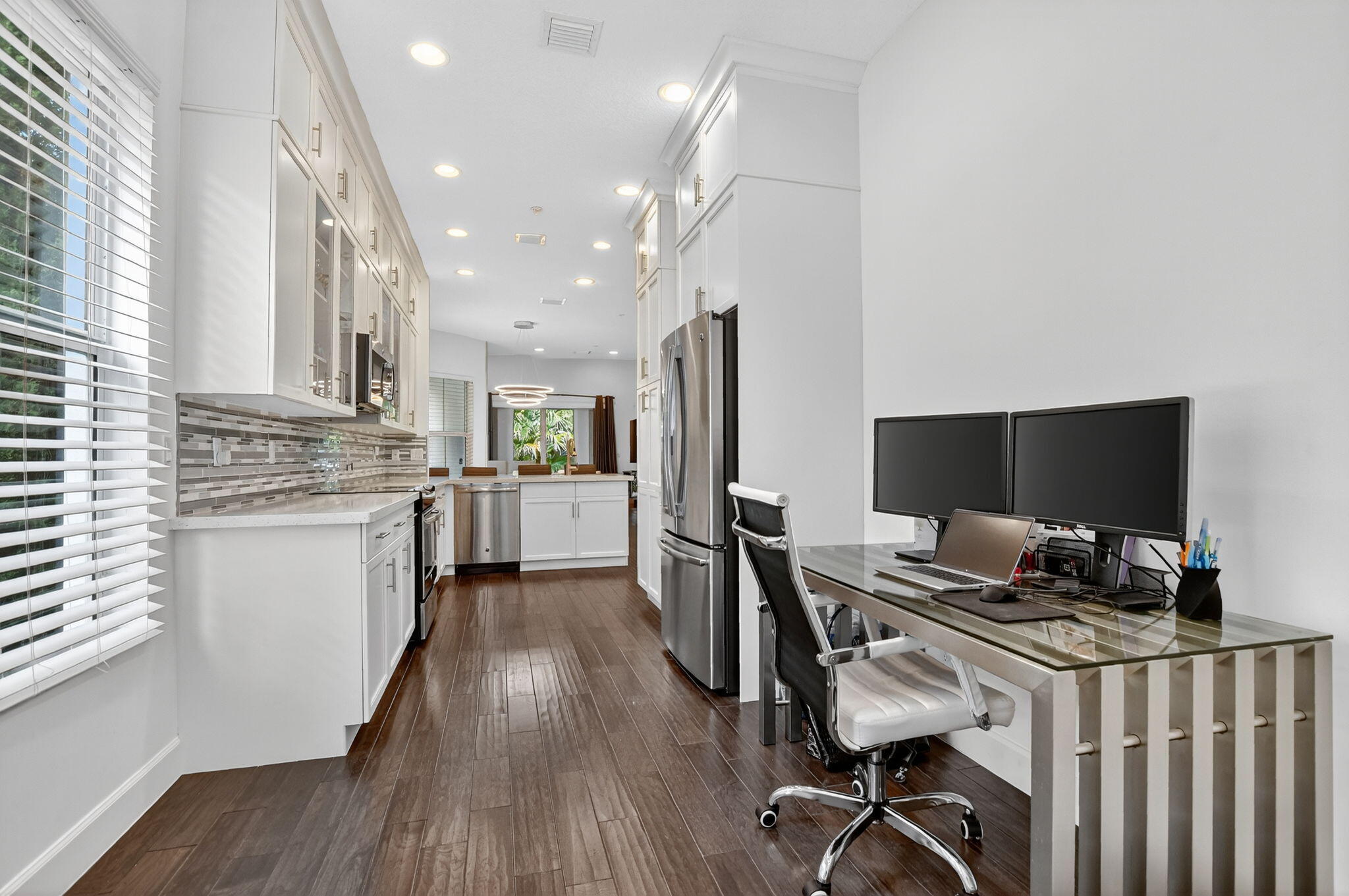 POINTE 100 CONDO - Residential Lease