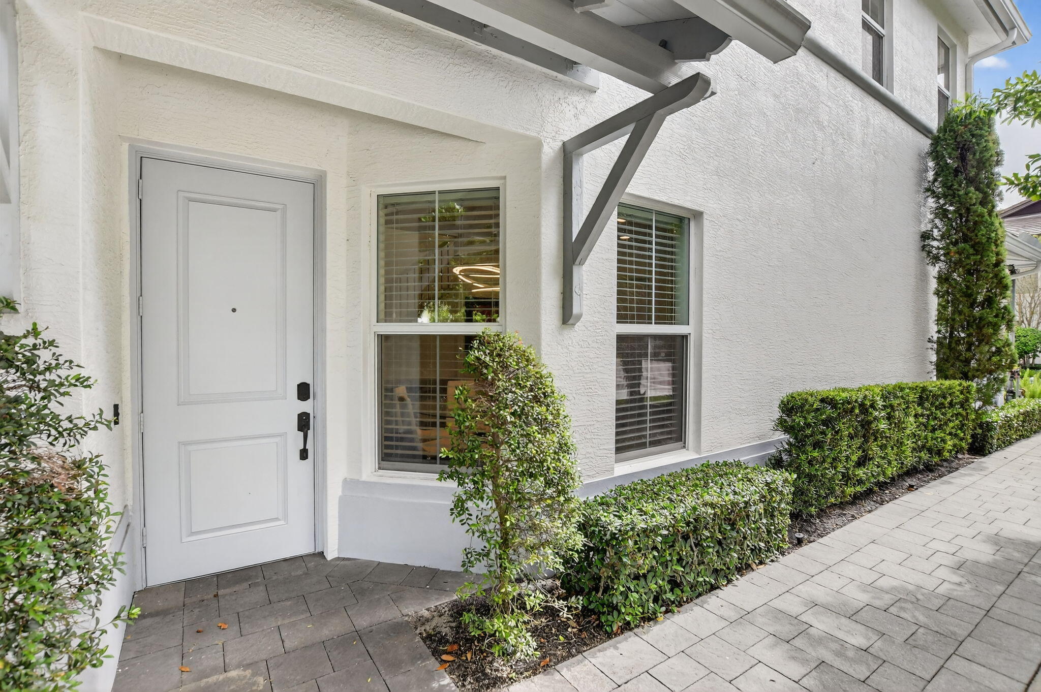 POINTE 100 CONDO - Residential Lease