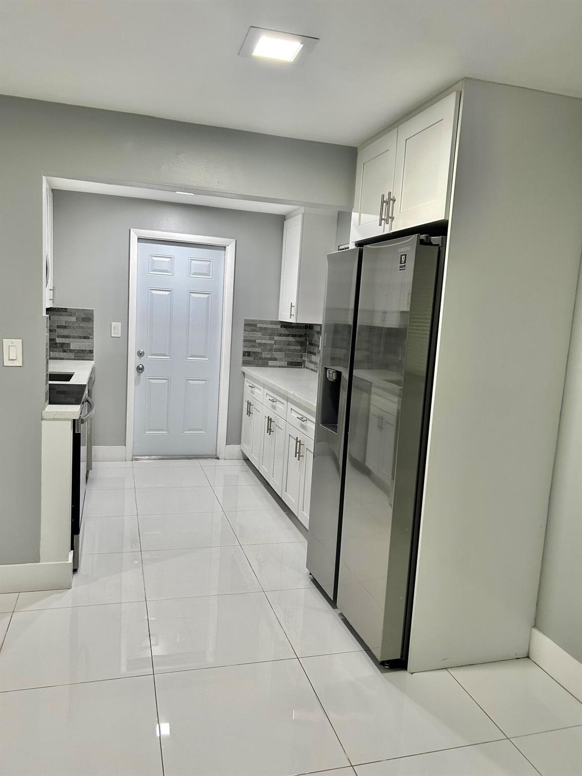 ATLANTIC SHORES DIXIE HIG - Residential Lease