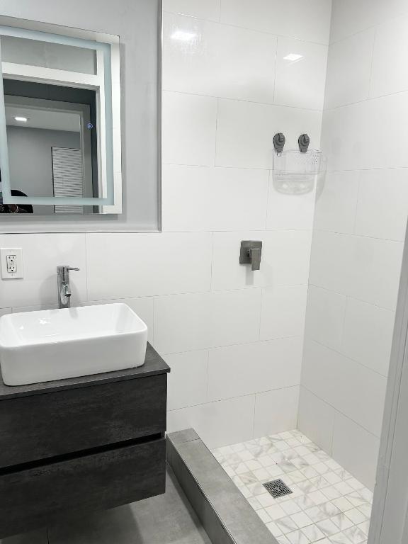 ATLANTIC SHORES DIXIE HIGHWAY SECTION 9-34 B LOT 2 - Residential Lease