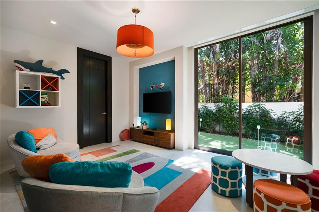 Aspetuck Point 24-12 B - Residential