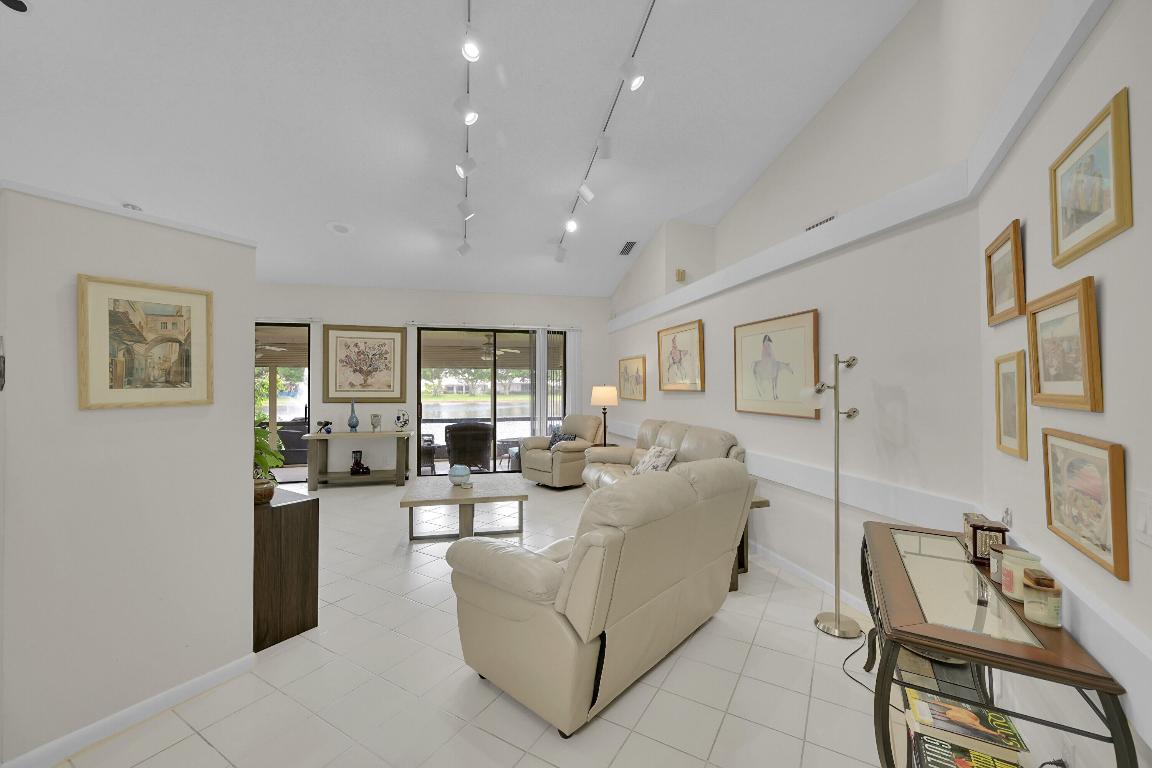 LEXINGTON CLUB - Residential