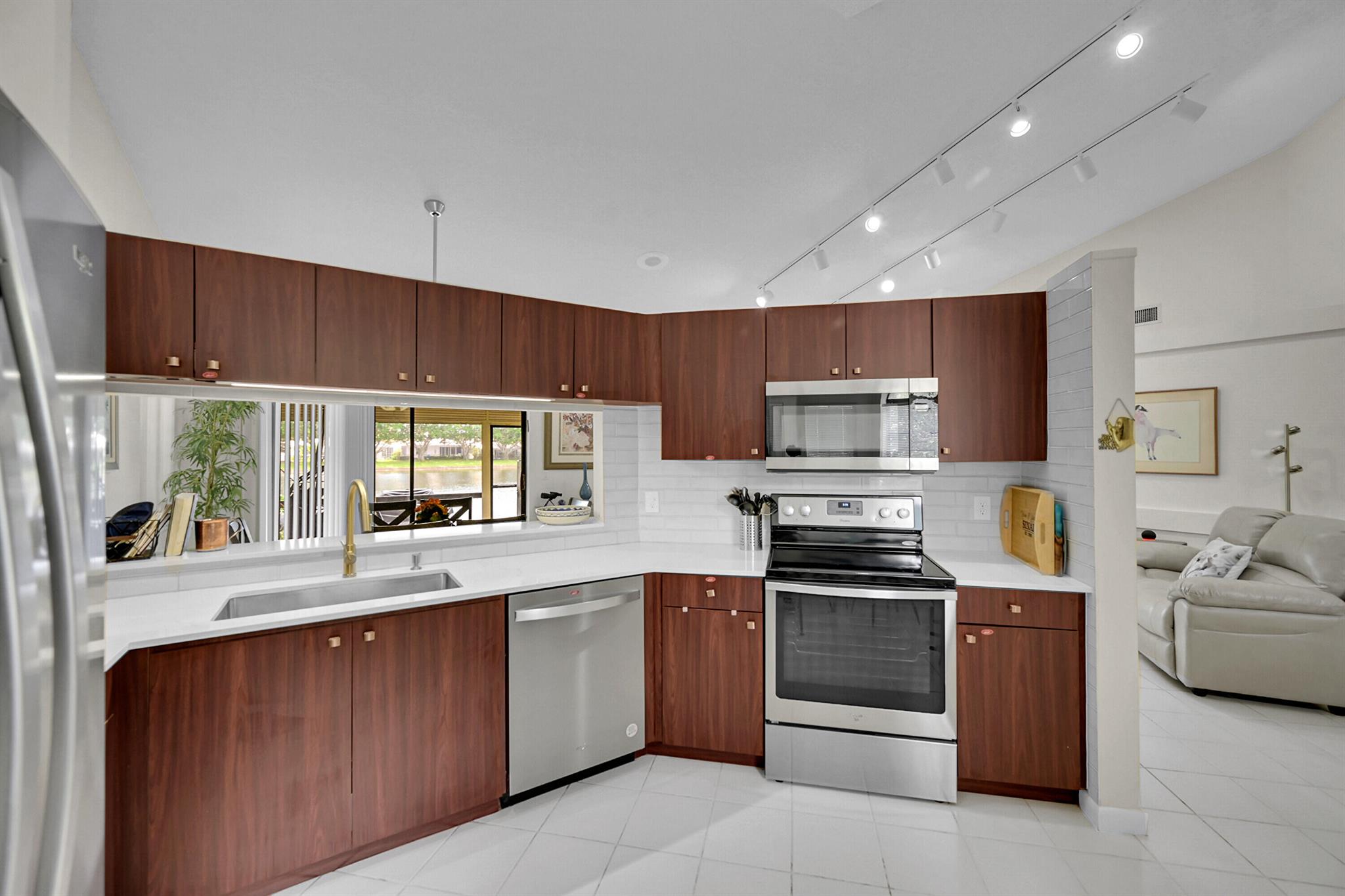 LEXINGTON CLUB - Residential