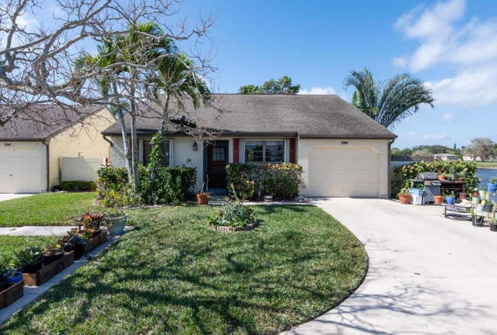Photo of 2389 SE Breckenridge Circle, Port Saint Lucie, FL 34952 (MLS # R10998514)