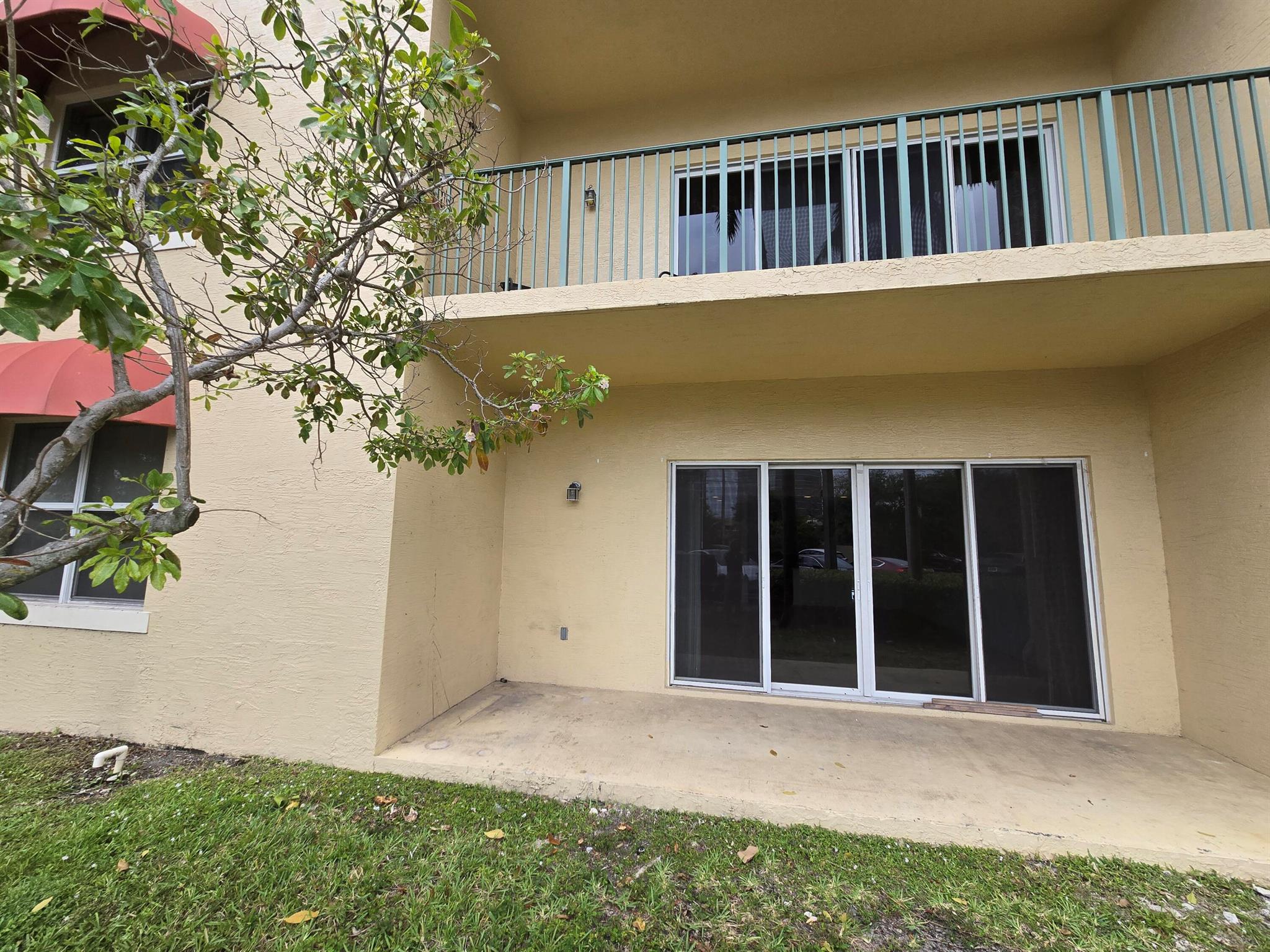 1620 Presidential Way 106