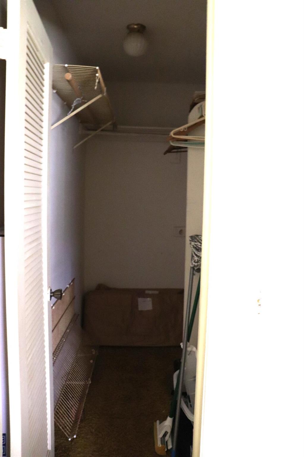 KINGS POINT PIEDMONT COND - Residential