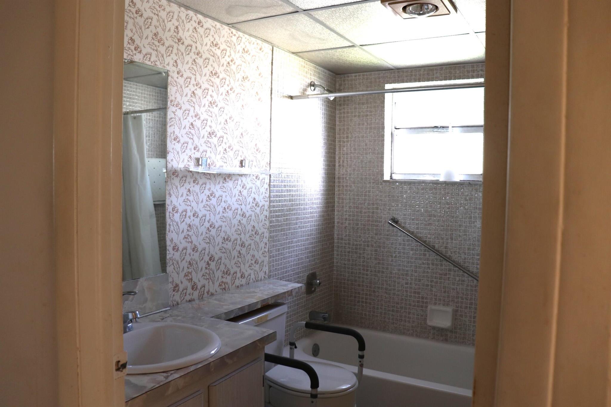 KINGS POINT PIEDMONT COND - Residential