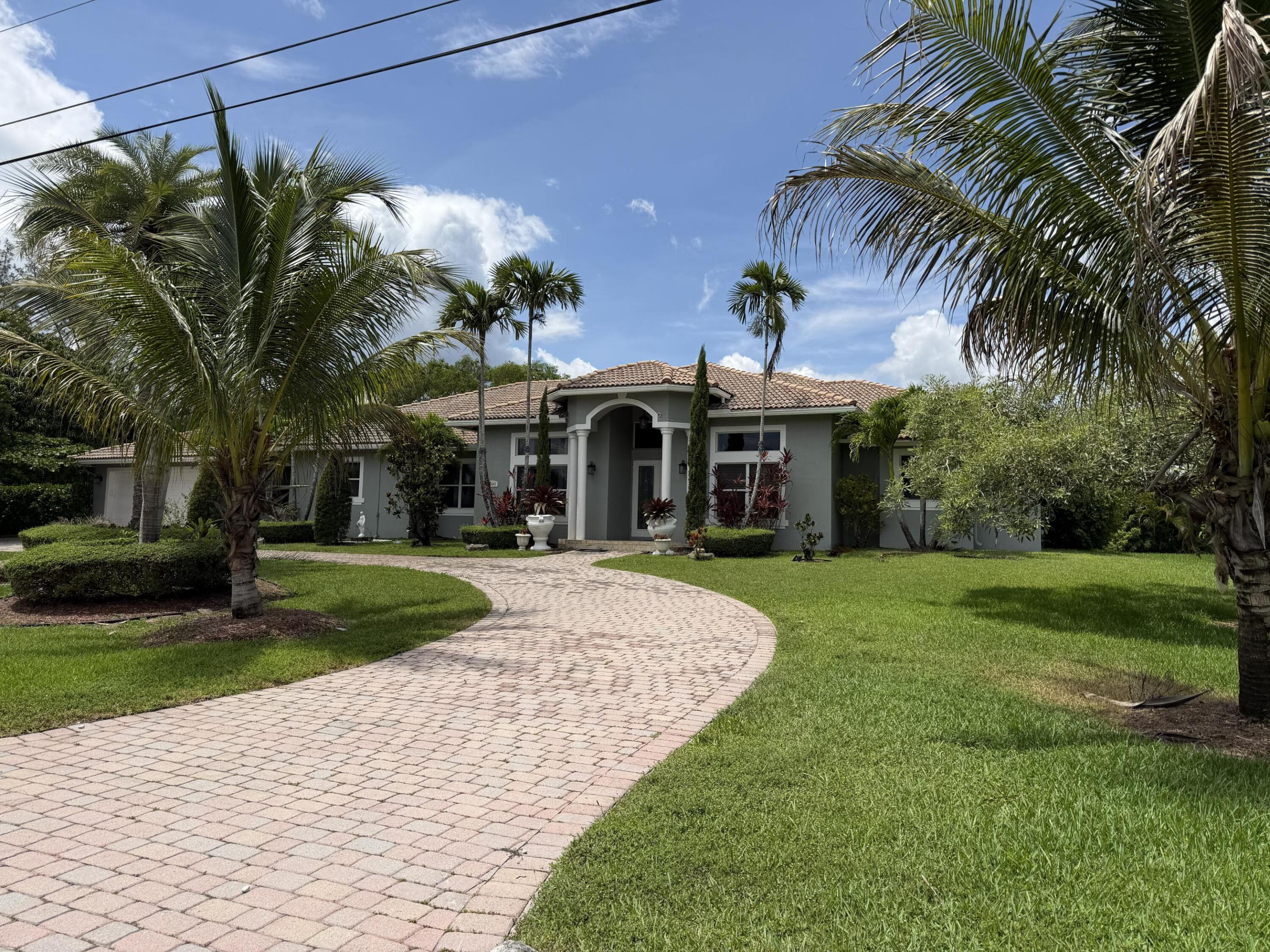 View photos, virtual tours, details... 16541 SW 62nd Street