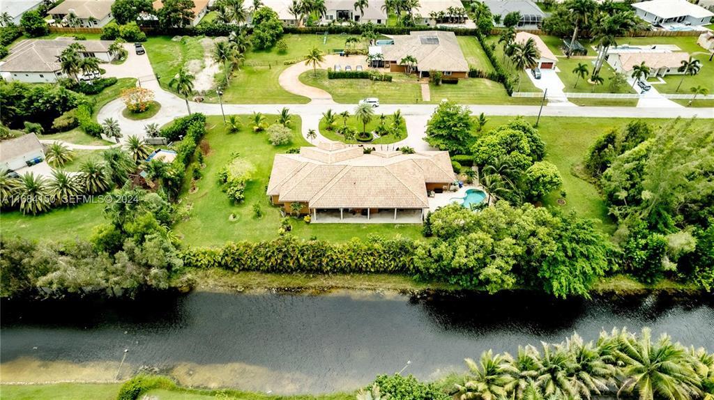 FLA FRUIT LANDS - Residential