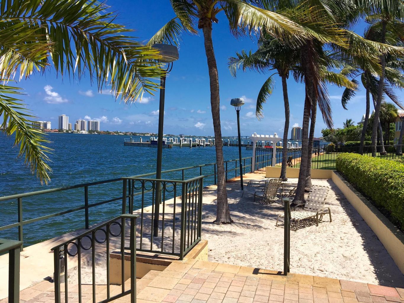 BAY REACH CONDO - Residential