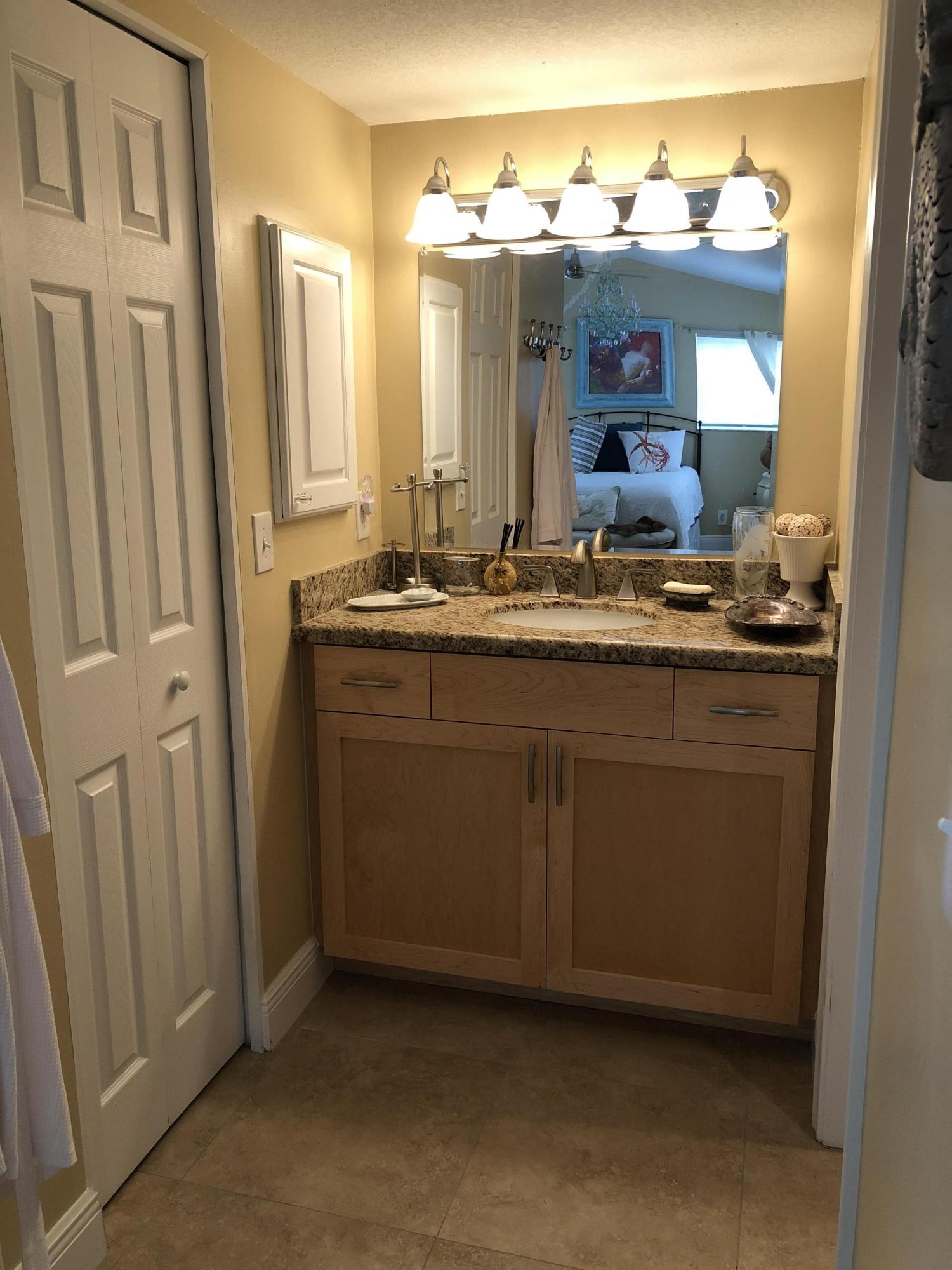 BAY REACH CONDO - Residential