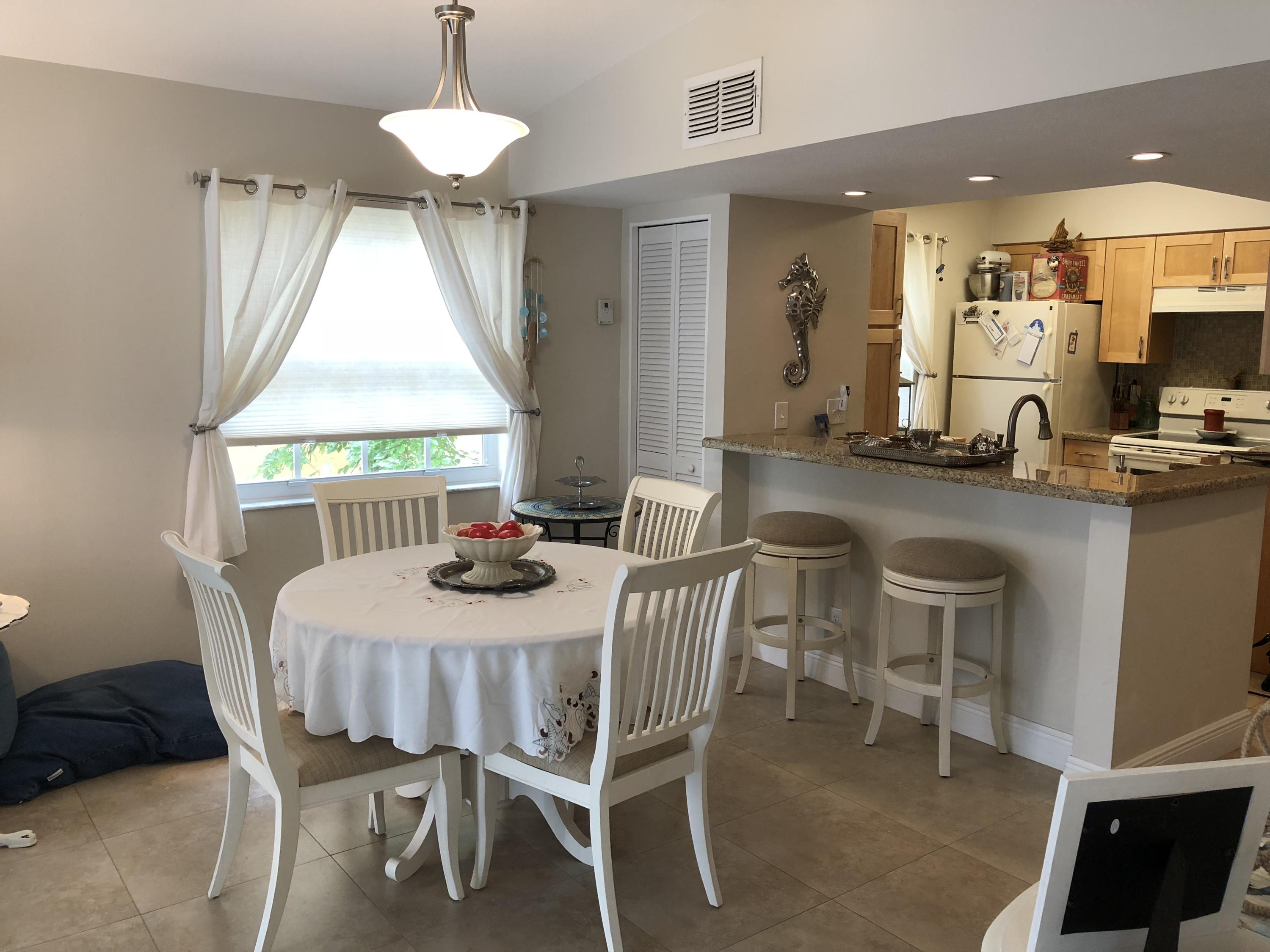 BAY REACH CONDO - Residential