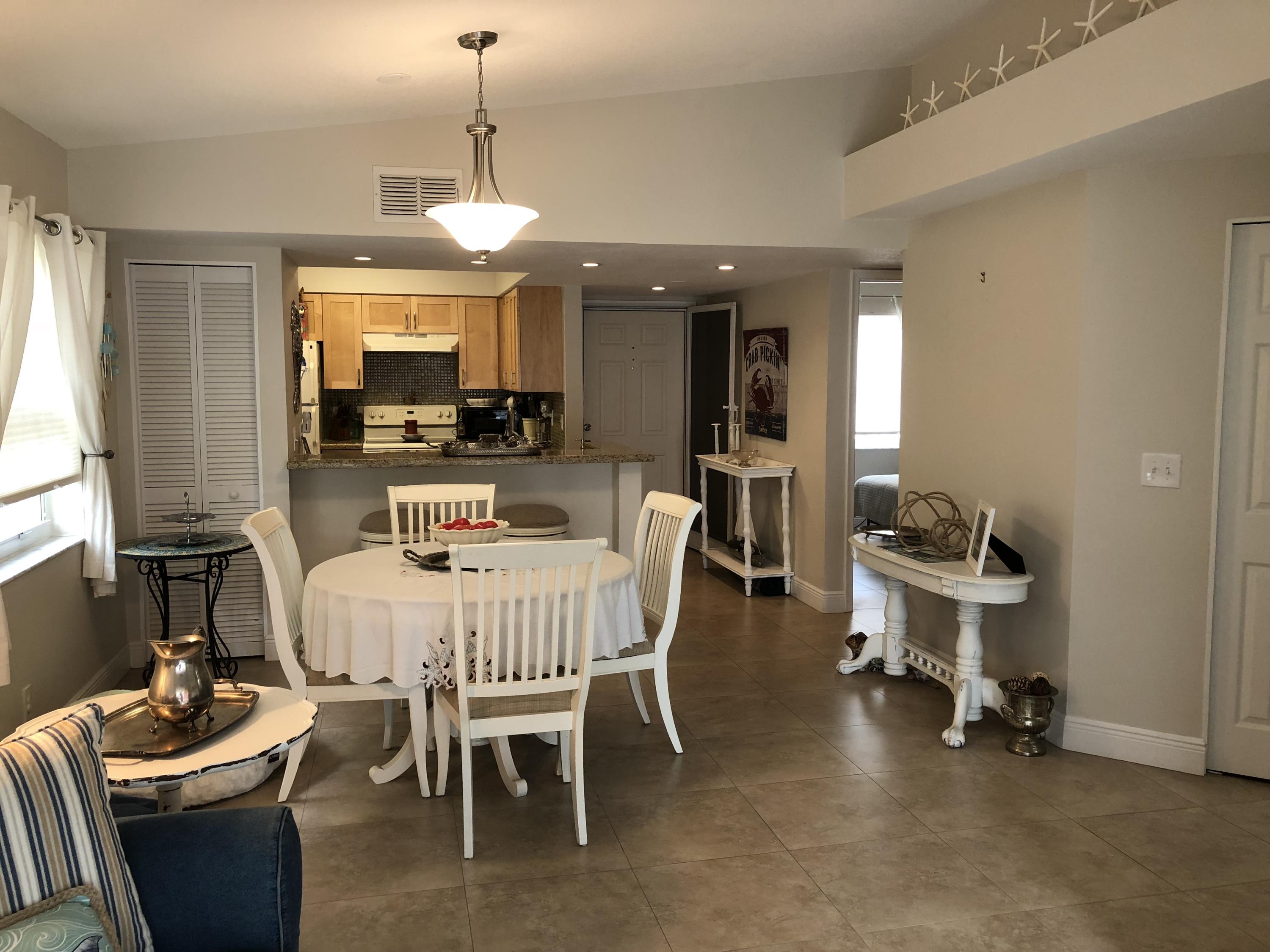 BAY REACH CONDO - Residential