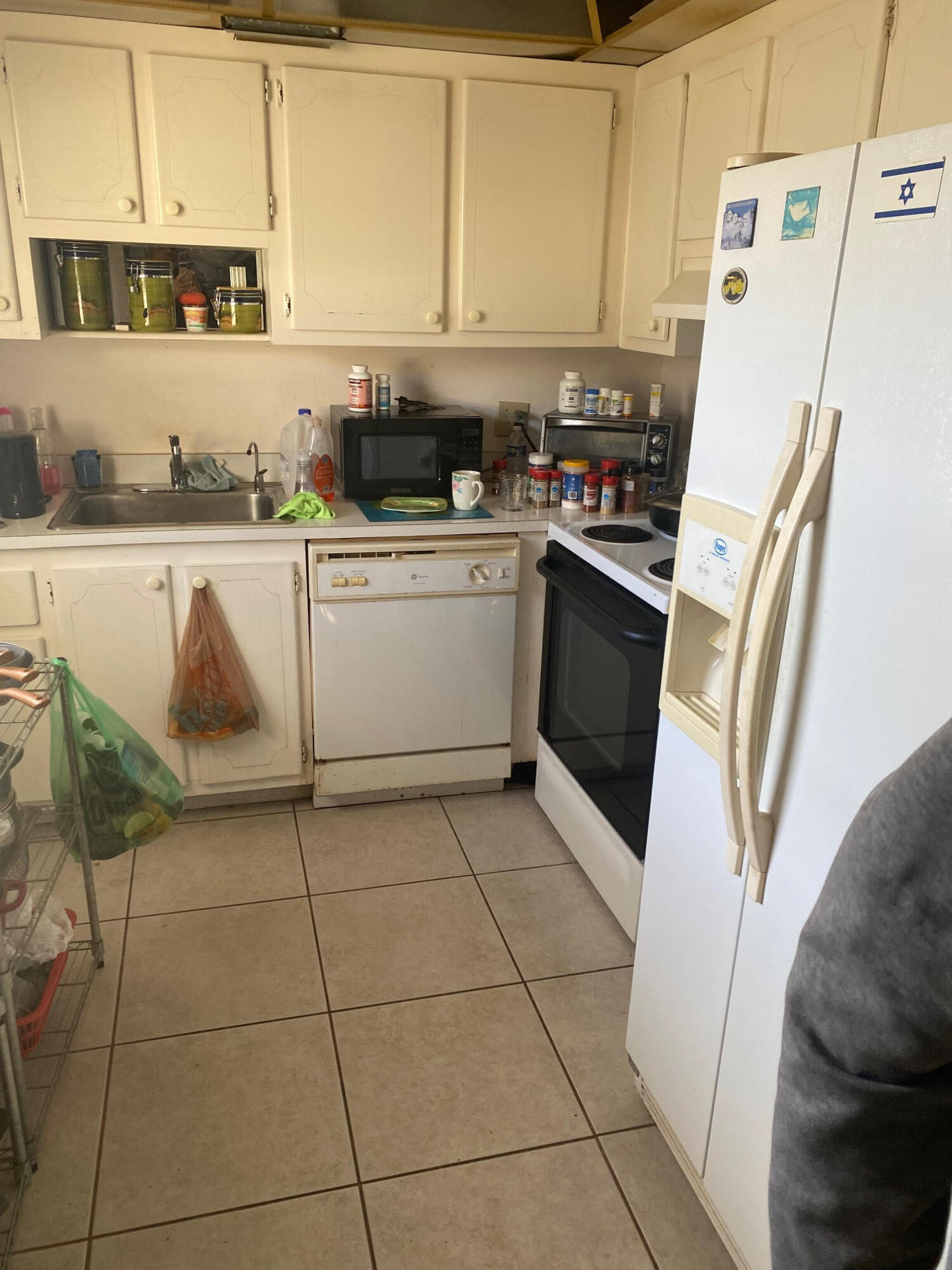 KINGS POINT - Residential