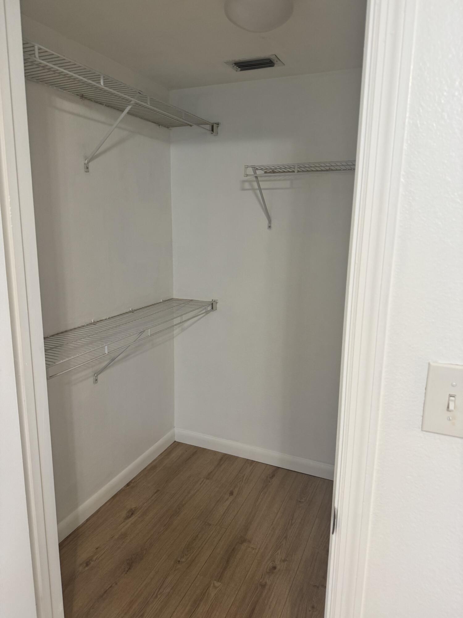 VILLAS AT EMERALD DUNES CONDO - Residential Lease