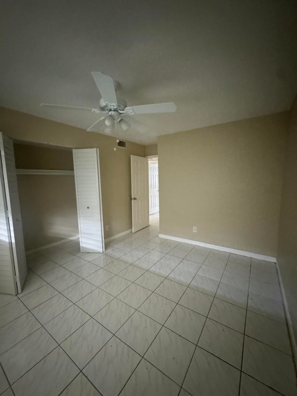 Photo of 837 NE 18th Court #Apt 7, Fort Lauderdale, FL 33305 (MLS # B26018376)